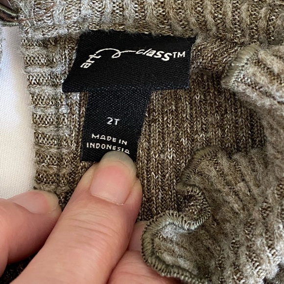 Art Class Toddlers Ruffled Dress, size 2T. Brand New without tags. Adorable. - Picture 3 of 10